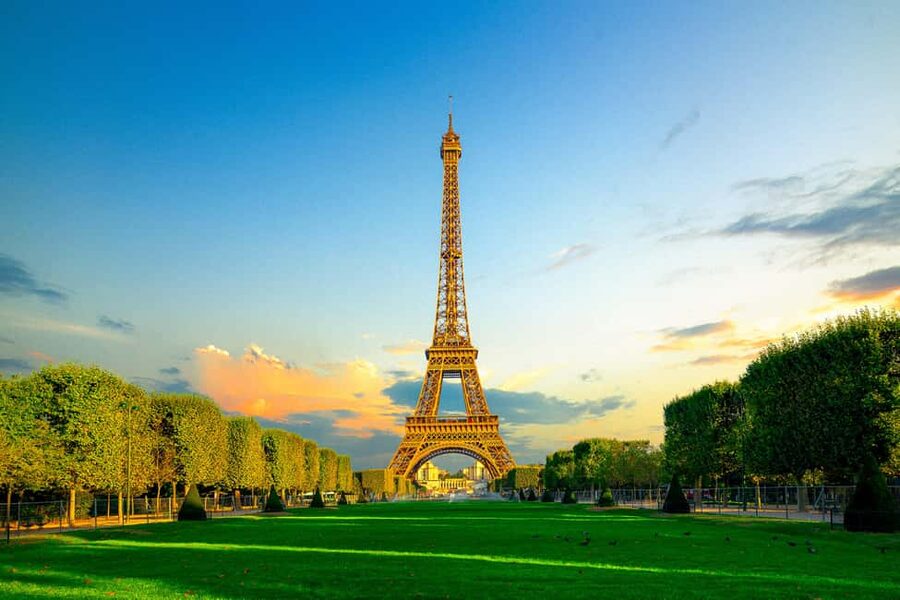 Eiffel Tower Summit or 2nd Floor Access - 2nd floor vs summit: what changes in the Eiffel Tower experience