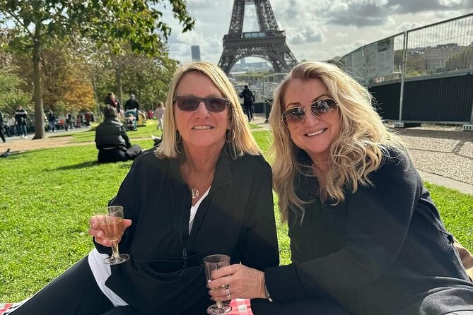 Exclusive Gourmet Picnic Experience at the Eiffel Tower - Price and Value at $108.38 Per Person