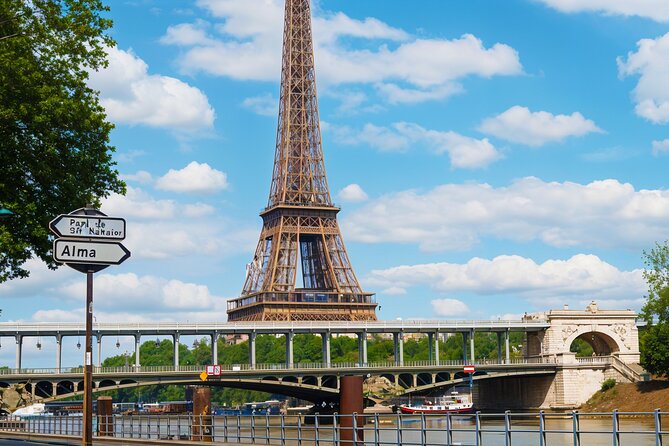 Explore Paris on a Side Car with a Local - Cross the Seine with Pont Alexandre III swagger