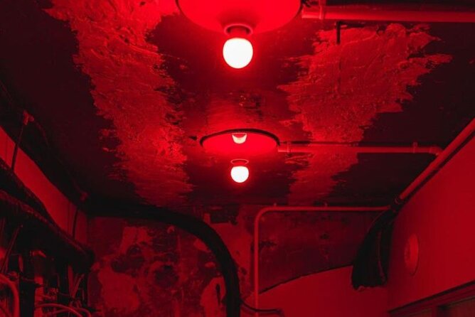 Explore speakeasies and hidden bars, sip meet & socialize - Social vibe in Le Marais and République, without the awkward bits