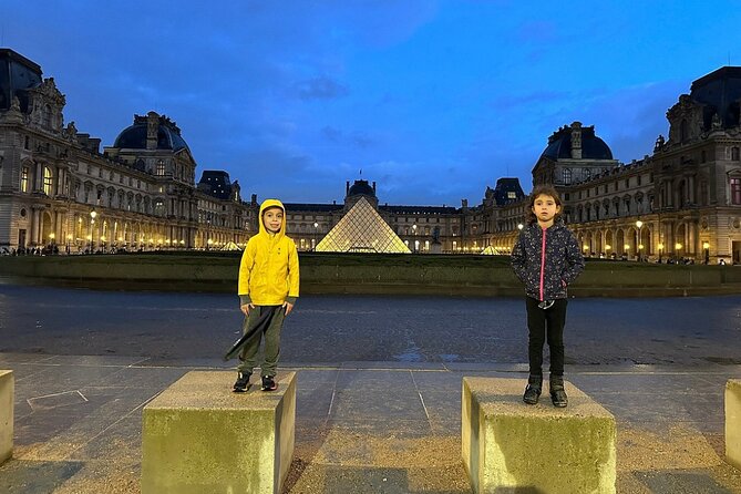 Family Friendly Louvre Museum Private Guided Tour - Starting at the Louvre Pyramid: your plan begins fast
