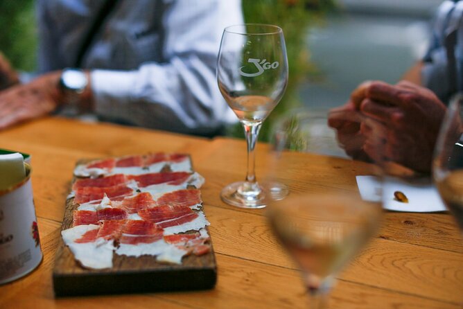 Flavors of Paris Original Tour - First Tastings: Coffee and a Bakery Stop That Sets the Tone