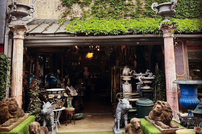 Flea Market Secrets near Montmartre: A Paris Hunt for Treasures - Flea Market Orientation, Not Chaos