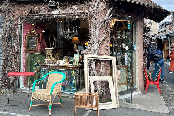 Flea Market Secrets near Montmartre: A Paris Hunt for Treasures - Stop-by Café Break, and Why You Should Take It