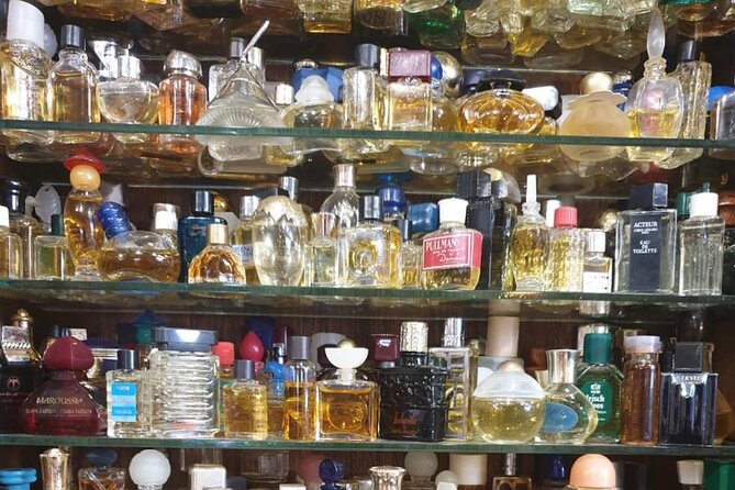 Flea Market Secrets near Montmartre: A Paris Hunt for Treasures - Who This Tour Fits Best (and Who Might Skip It)