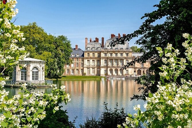 Fontainebleau & Barbizon Half Day Guided Tour from Paris + Entry - Audio guide reality check, so you don’t lose your time