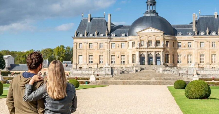 Fontainebleau & Vaux-le-Vicomte Châteaux Day Tour from Paris - Getting to Fontainebleau and Why the Forest Setting Works