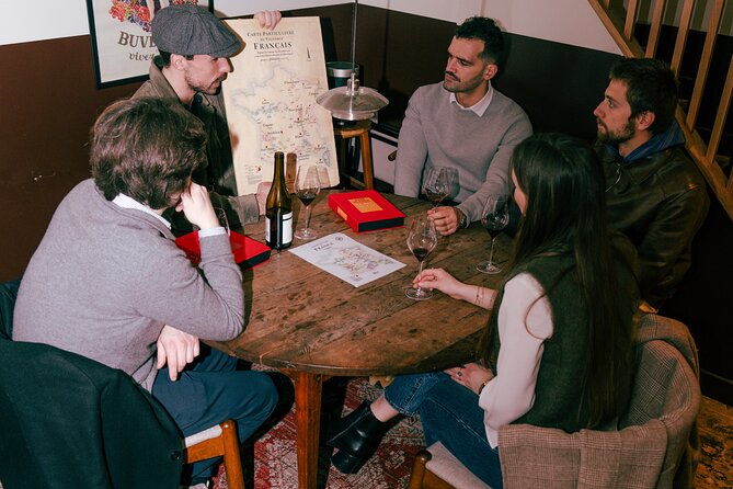 Food, wine & tragedies - The tour of Montmartre - Stop 1: Montmartre streets and the artist stories that give the neighborhood its pulse