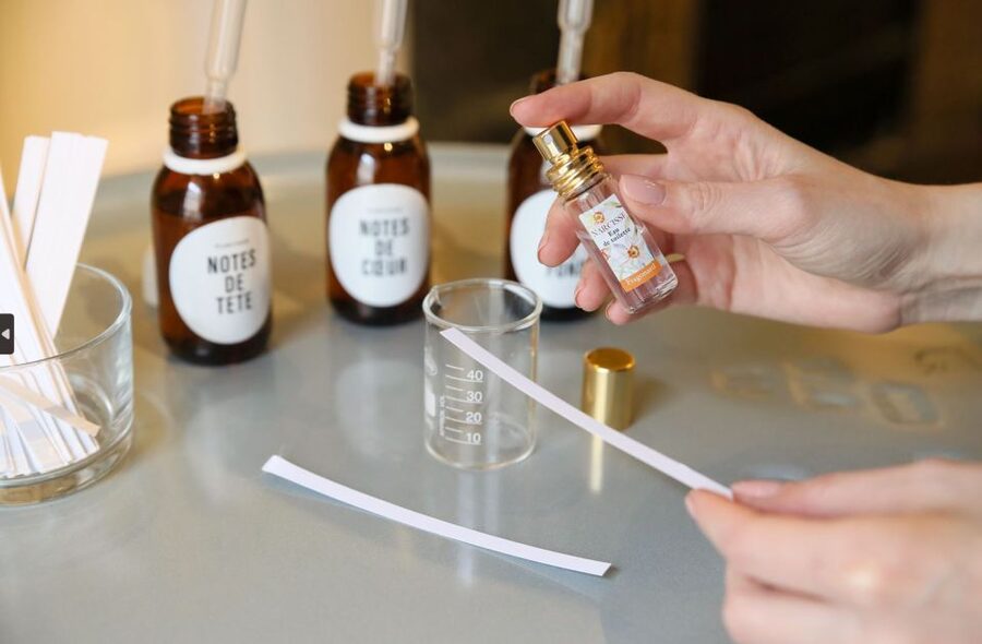 Fragonard Paris - Mini Perfume workshop - only in Spanish - Spanish only: what it means for your experience