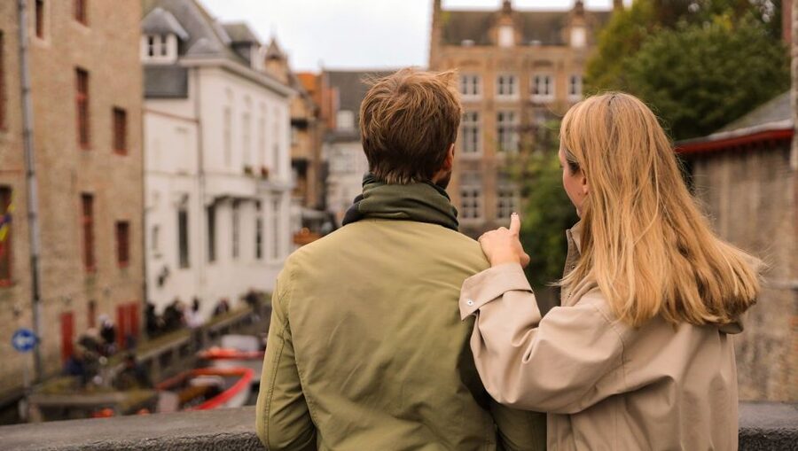From Paris: Day Trip to Bruges with Optional Seasonal Cruise - The guided walk through Bruges: where you should spend your attention