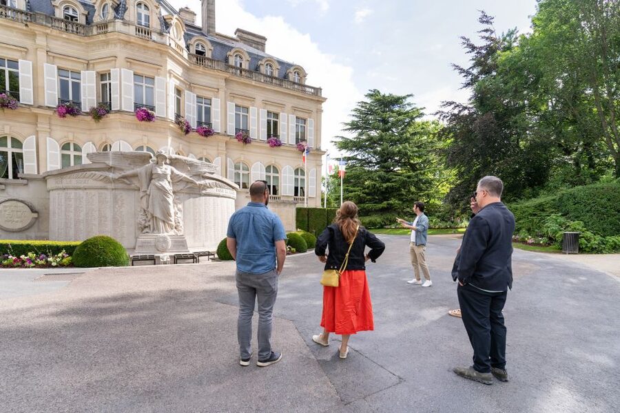 From Paris: Day Trip to Champagne with 8 Tastings & Lunch - Price and value: what $345 per person is buying you