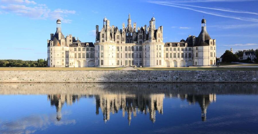 From Paris: Full-Day Loire Valley Chateaux Tour - When your route changes: Amboise swap in summer timing