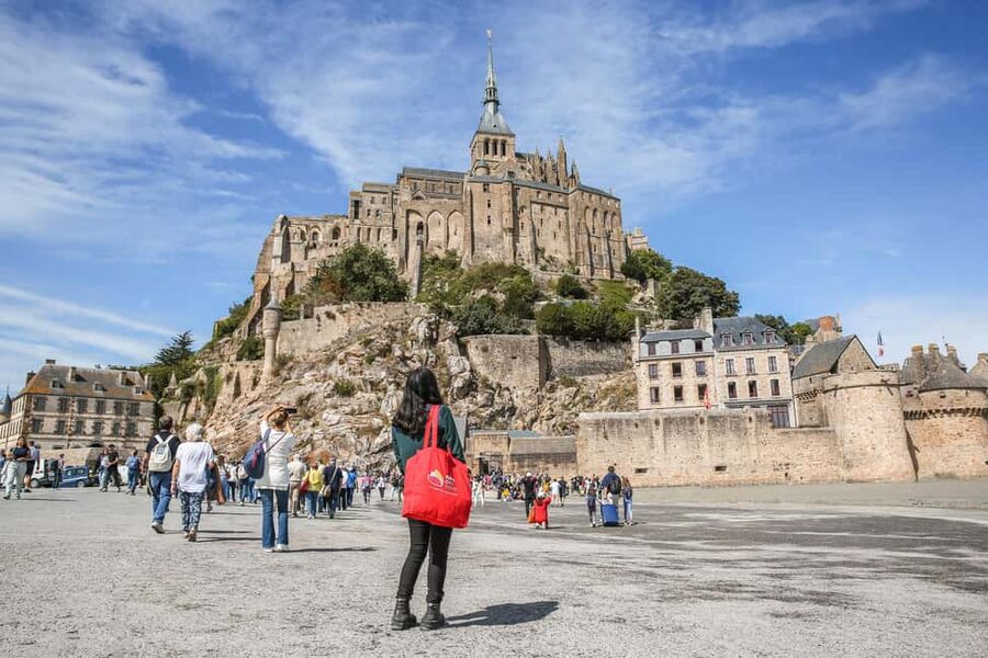 From Paris: Full-Day Mont Saint-Michel Guided Tour - From the Pullman Tour Eiffel to Normandy, your day starts on rails and moves on wheels