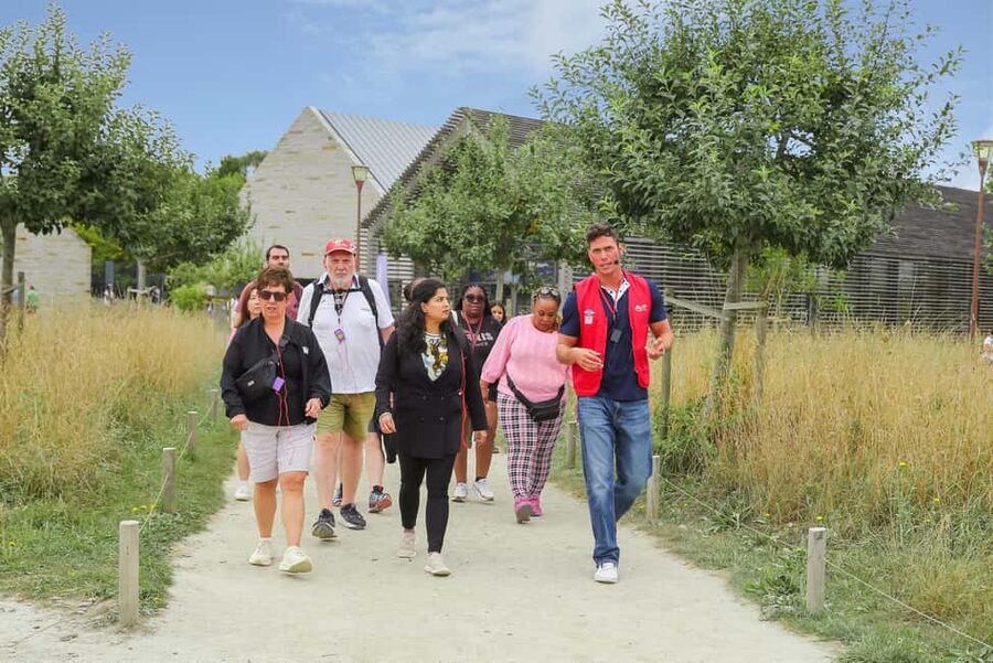 From Paris: Full-Day Mont Saint-Michel Guided Tour - Price and value: is $194 per person worth it?
