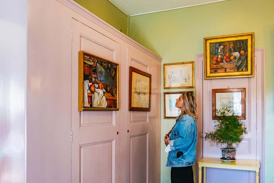 From Paris: Giverny, Monet’s Home & Gardens Half-Day Trip - Coach Ride From Paris: How the Day Gets Off Track Less
