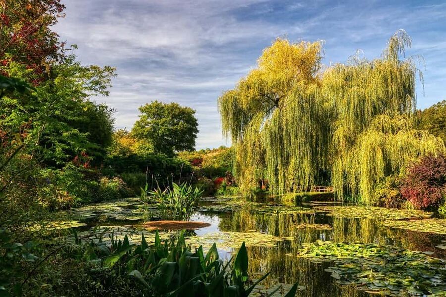 From Paris: Giverny Monet’s House & Gardens Half-Day Tour - The Clos Normand Flower Garden: Where Your Photos Will Change as You Walk
