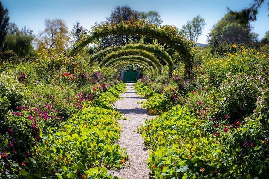 From Paris: Giverny Monet’s House & Gardens Half-Day Tour - The Water Garden and Japanese Bridge: Your Best Water Lilies Photo Stop