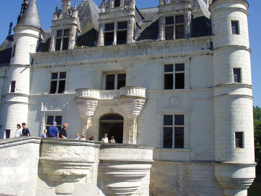 From Paris: Loire Valley Castles Full-Day Tour with Lunch - Price and value: is $382 fair for three castles and entry fees?