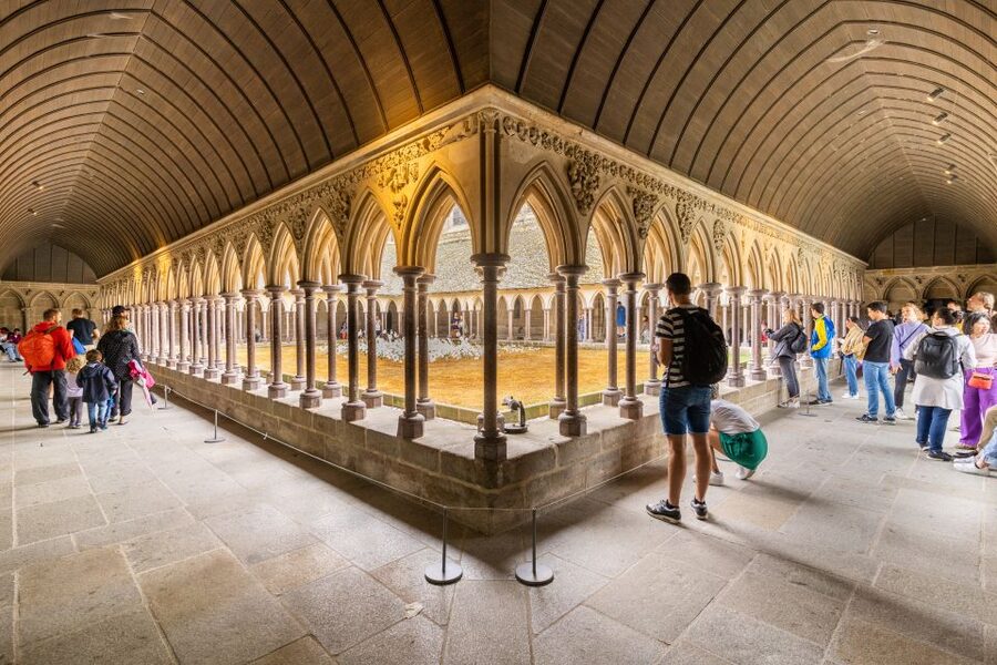 From Paris: Mont Saint Michel Day Trip with a Guide - The First Moment on Mont Saint-Michel: Orientation + Island Walking