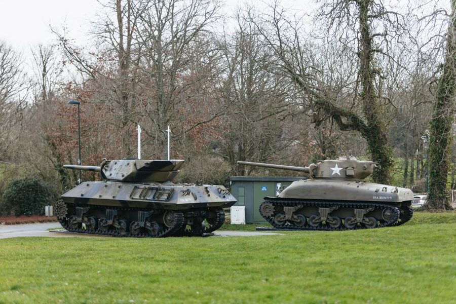 From Paris: Normandy D-Day Landing Beaches Full-Day Tour - Lunch, cider, and wine tasting stops: how to handle the food portion