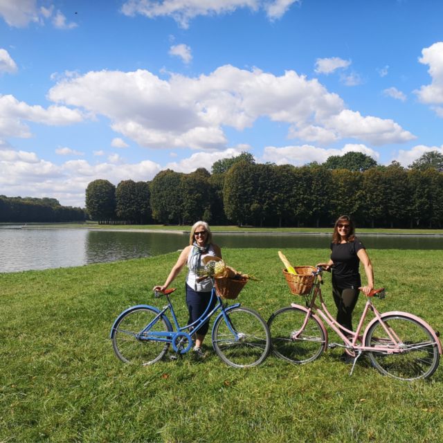 From Paris: Skip-the-Line Palace of Versailles Bike Tour - The Grand Canal picnic: your Versailles pause
