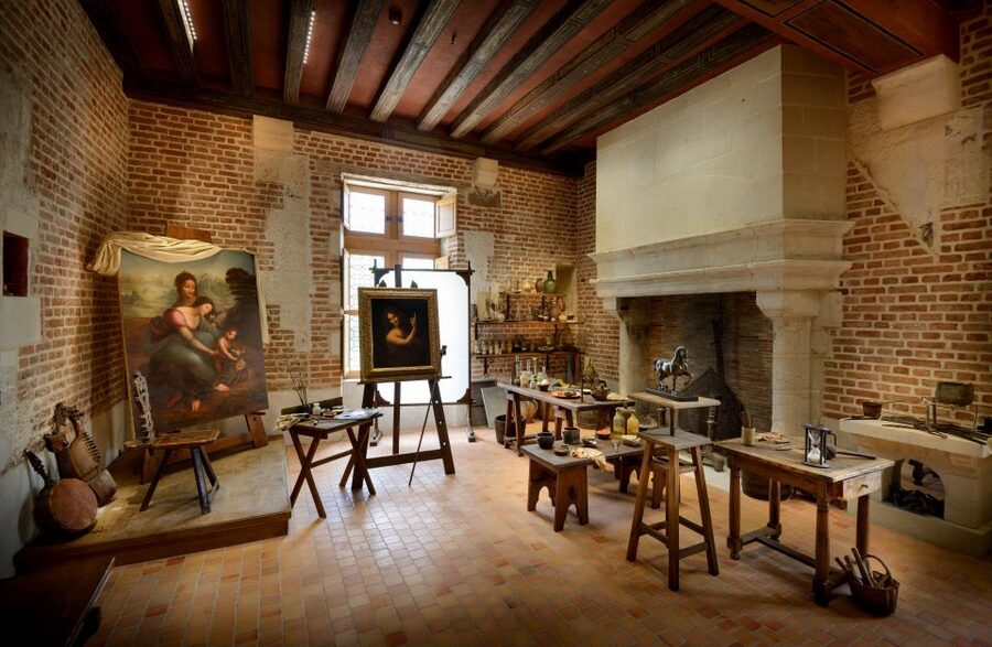 From Paris: Small-Group Tour of Loire Castles - Chenonceau and the Six Women: the river setting, then the politics