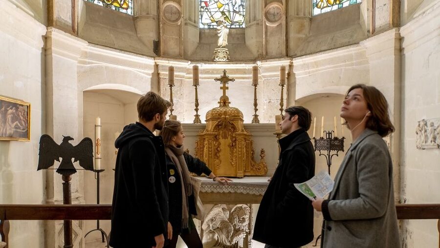 From Paris: Small-Group Tour of Loire Castles - Cheverny Castle: classical symmetry plus a WWII art-protection story