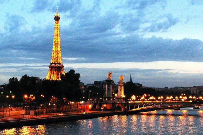 From Paris to CDG airport or From CDG airport to Paris (one way) - Paris to CDG and back: what this transfer really solves