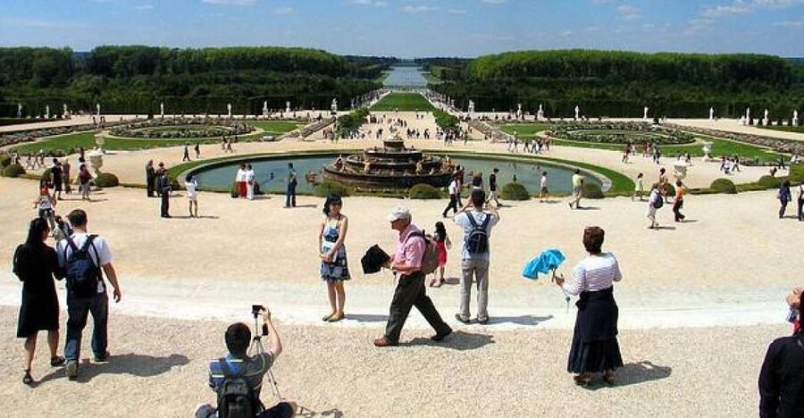 From Paris: Versailles Guided Tour by Deluxe Minibus - How this 4-hour Versailles plan fits your Paris day