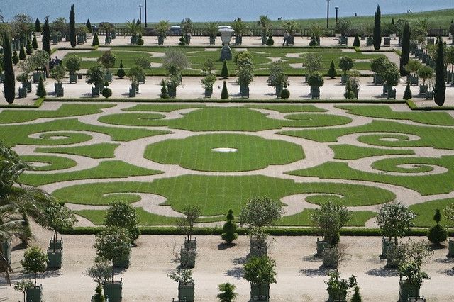 From Paris: Versailles Guided Tour by Deluxe Minibus - Price and value at about $112 for a 4-hour package