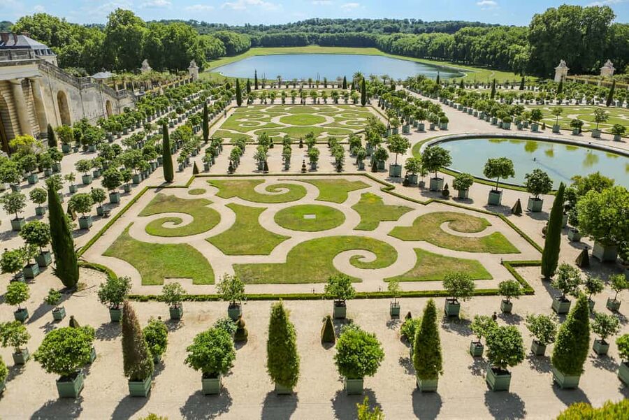 From Paris: Versailles Guided Tour with Skip-the-Line Entry - Royal Opera and Royal Chapel: where Versailles flexed its cultural muscle