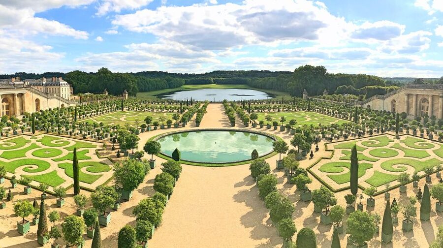 From Paris: Versailles Guided Tour with Skip-the-Line Ticket - Getting From Central Paris to Versailles (Round-Trip Included)