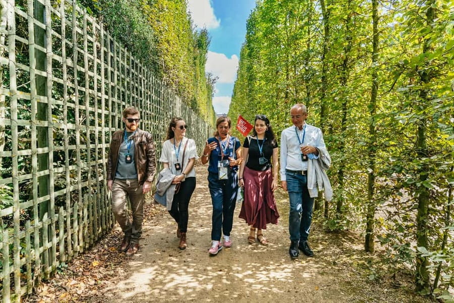 From Paris: Versailles Palace Guided Tour & Gardens Access - A smooth half-day Versailles plan from central Paris