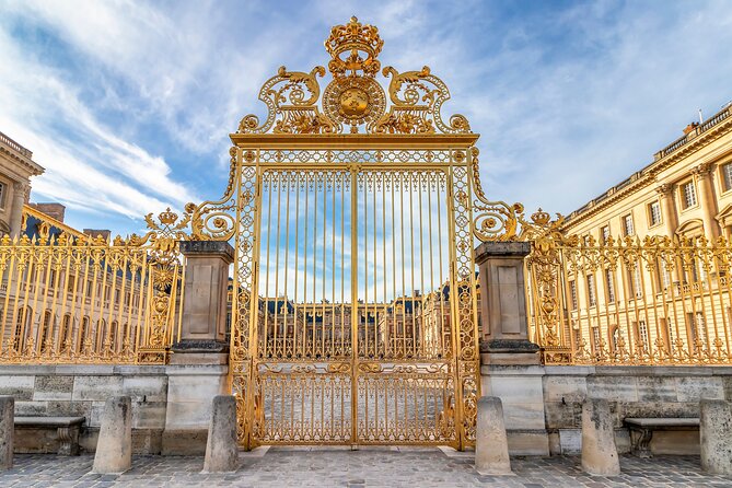 From Paris: Versailles Timed Entry Tickets & Gardens Access - Small group size and what that means on the ground