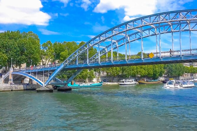 Full Day Paris City Pass: 50 Museums, Unlimited Hop On/Off Cruise - Île de la Cité and Notre-Dame: the Gothic icon and the nearby bonus sites
