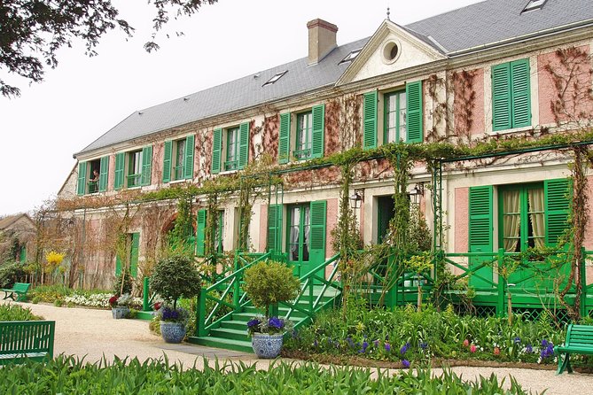 Giverny and Monet's Garden Half-Day Trip from Paris - Giverny village in 15 minutes: how to actually use the time