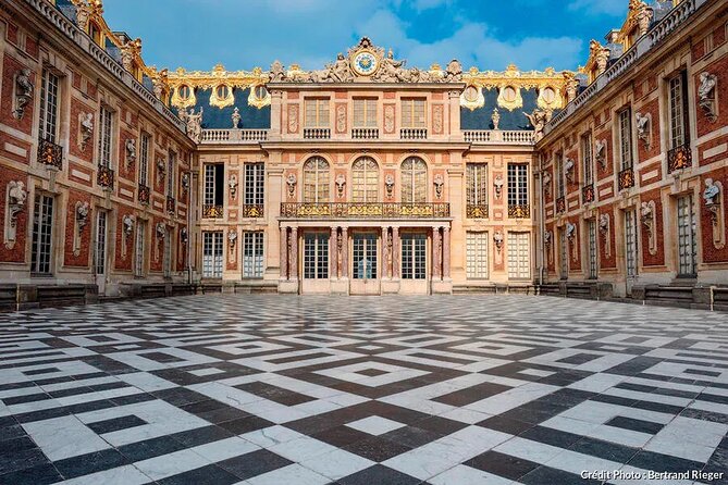 Giverny and Versailles Day Tour in a very small groupe from Paris - Versailles gardens time: planning for your preferred pace