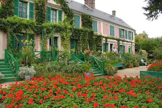 Giverny Half Day Guided Trip with Monet's House & Gardens from Paris by minivan - A half-day minivan to Giverny that actually respects your time