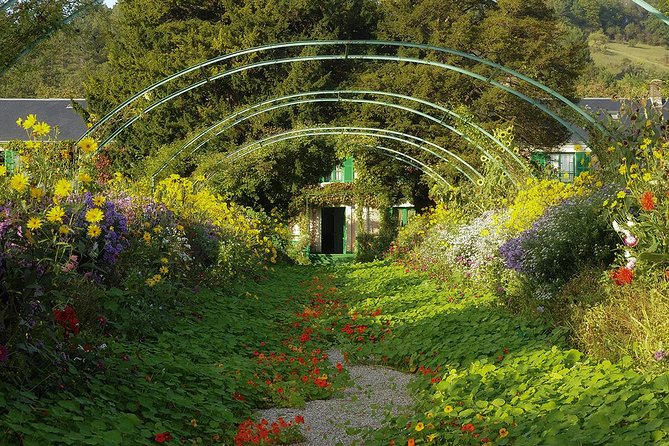 Giverny Half Day Guided Trip with Monet's House & Gardens from Paris by minivan - Clos Normand: Monet’s flower canvas, plus why timing matters