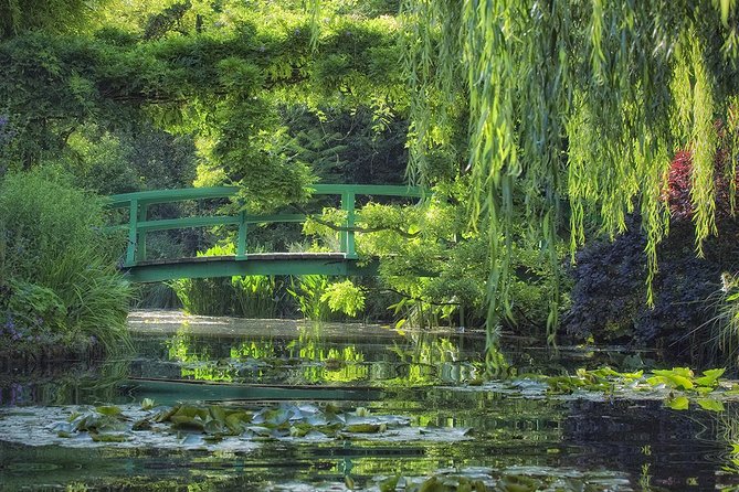 Giverny Half Day Guided Trip with Monet's House & Gardens from Paris by minivan - Timing realities: traffic, queues, and how to choose morning vs afternoon