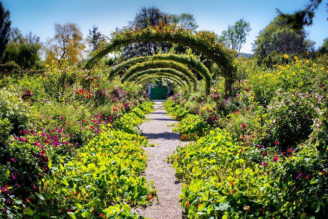 Giverny Half-Day Small-Group Tour from Paris – Max 7 Guests - Fondation Claude Monet: What You See in the House and Why It Matters