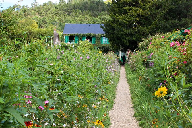 Giverny Monet's Home & Versailles Palace Day Trip from Paris - Key things I’d highlight before you go