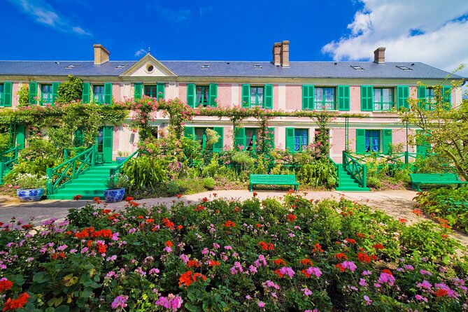 Giverny Monet's Home & Versailles Palace Day Trip from Paris - Getting to Versailles smoothly: meeting point, bag limits, and small setup wins