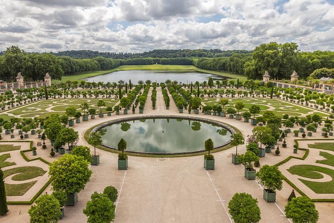 Giverny Monet's House & Versailles Palace Private Day Trip from Paris - Price and value: is $879.41 per person worth it?