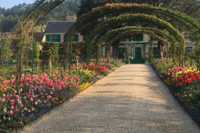 Giverny Private Trip with Monet’s House, Gardens & Impressionism Museum