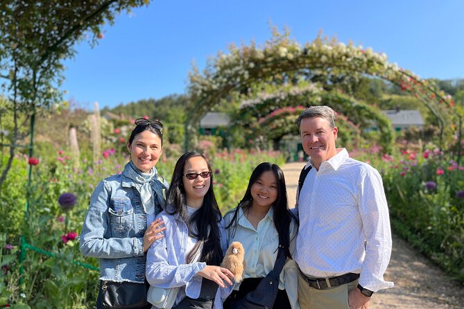 Giverny & Versailles Private Guided Tour with Ticket Entry - Clos Normand and the lily pond: timing is your secret weapon