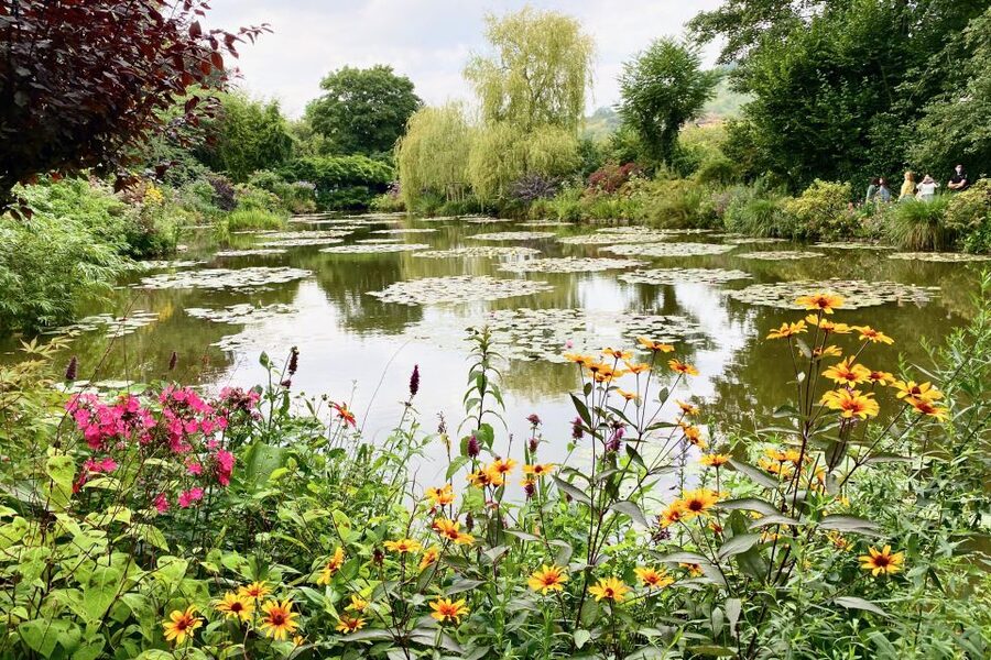 Giverny Versailles Trianon Small Group by Minivan from Paris - Key things to know before you go