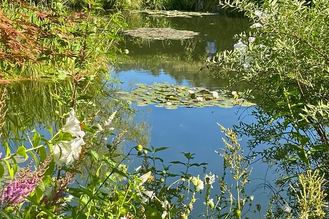Giverny Versailles Trianon Small Group from Paris by Minivan - Guide style and group pace, the part you actually feel