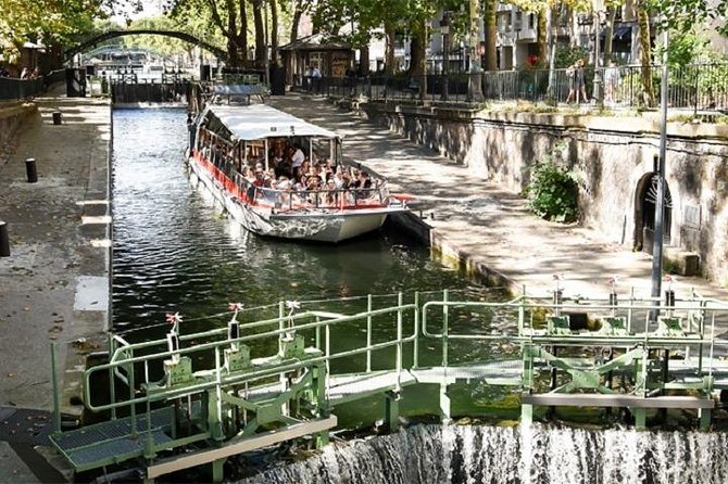 Guided Cruise The Old Paris on Canal Saint Martin - Port de l’Arsenal to the first glide: where the cruise really begins
