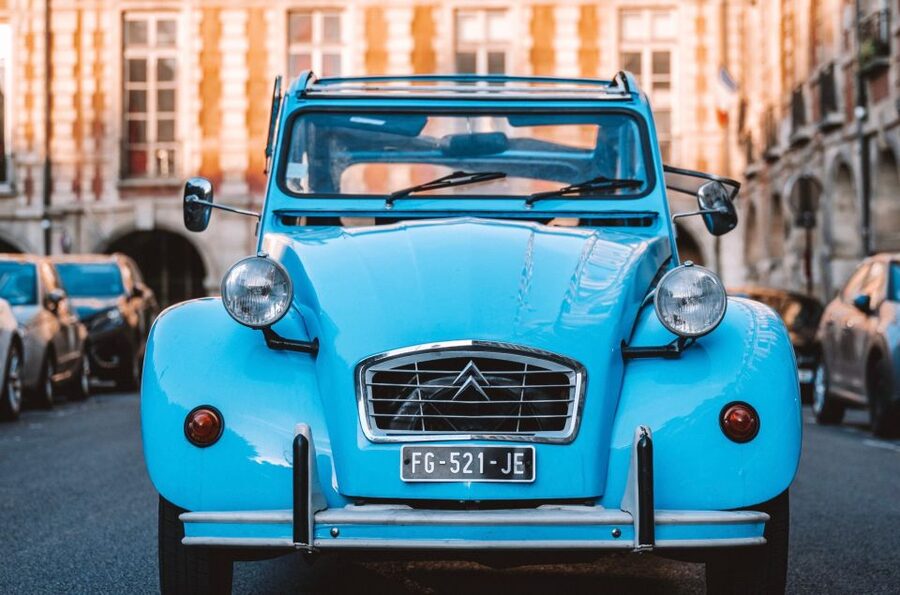 Guided Tour of Paris in Citroën 2CV - The photo and video part: why this is worth the price